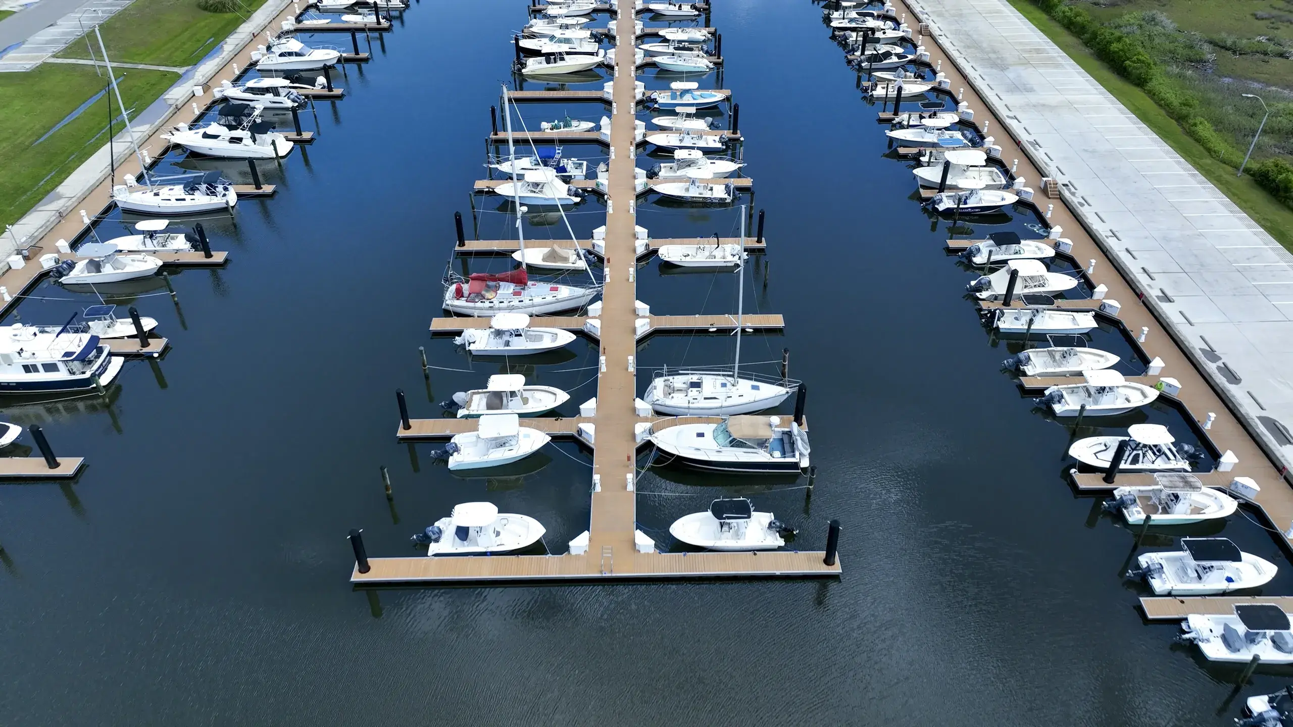Boat lift and dock service in Surf City, NC